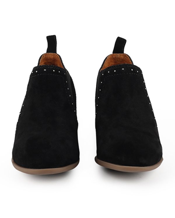 Women's leather shoes